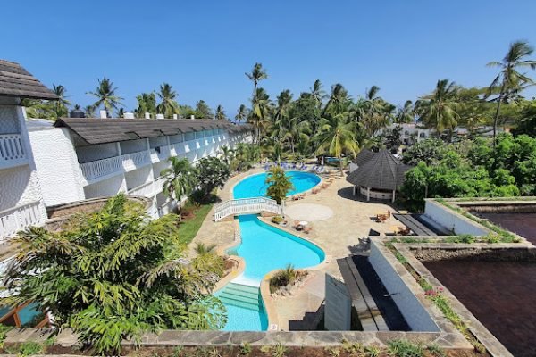 travellers-beach-mombasa-02